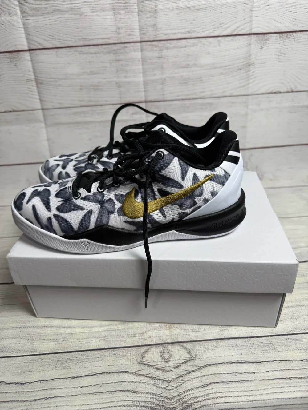 Nike Size 6Y Kobe 8 Mambacita VNDS
